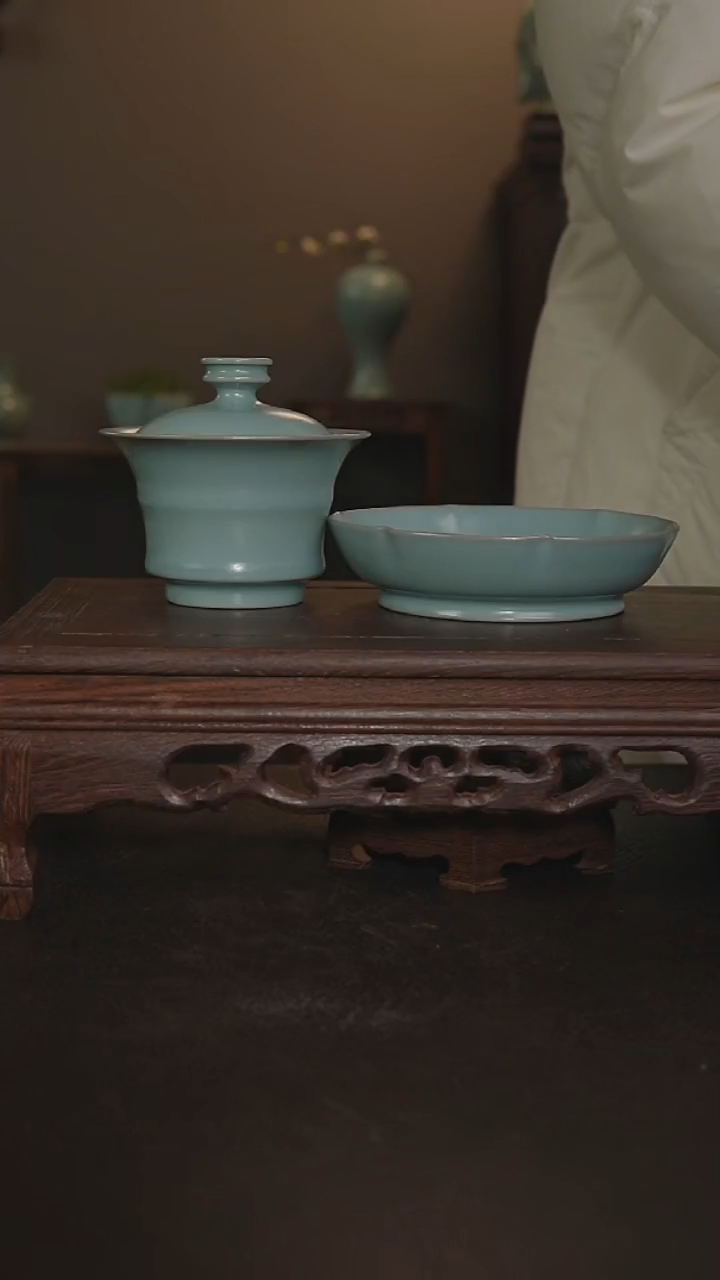 摆件陶葵口洗+两才盖碗