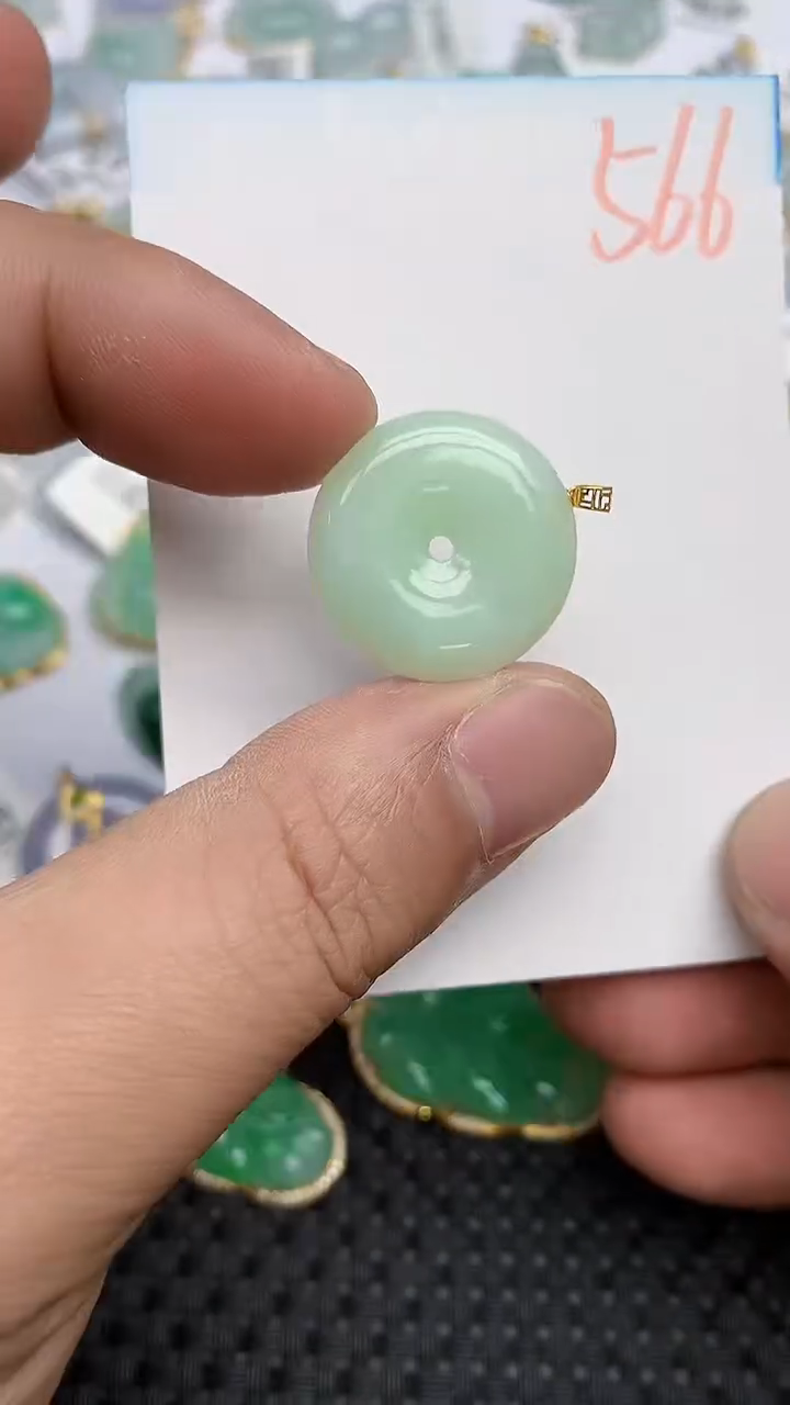 【闪购商品】翡翠挂件18K金镶嵌天然翡翠A货