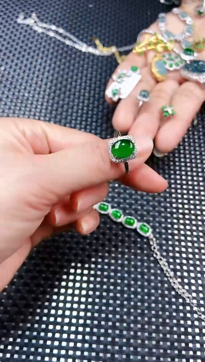 【闪购商品】翡翠戒指未镶嵌11111111
