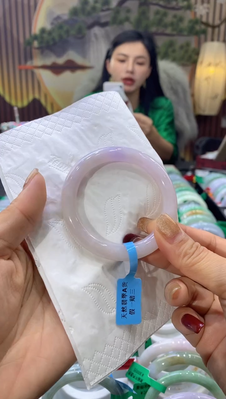 【闪购商品】翡翠手镯未镶嵌多人00079
