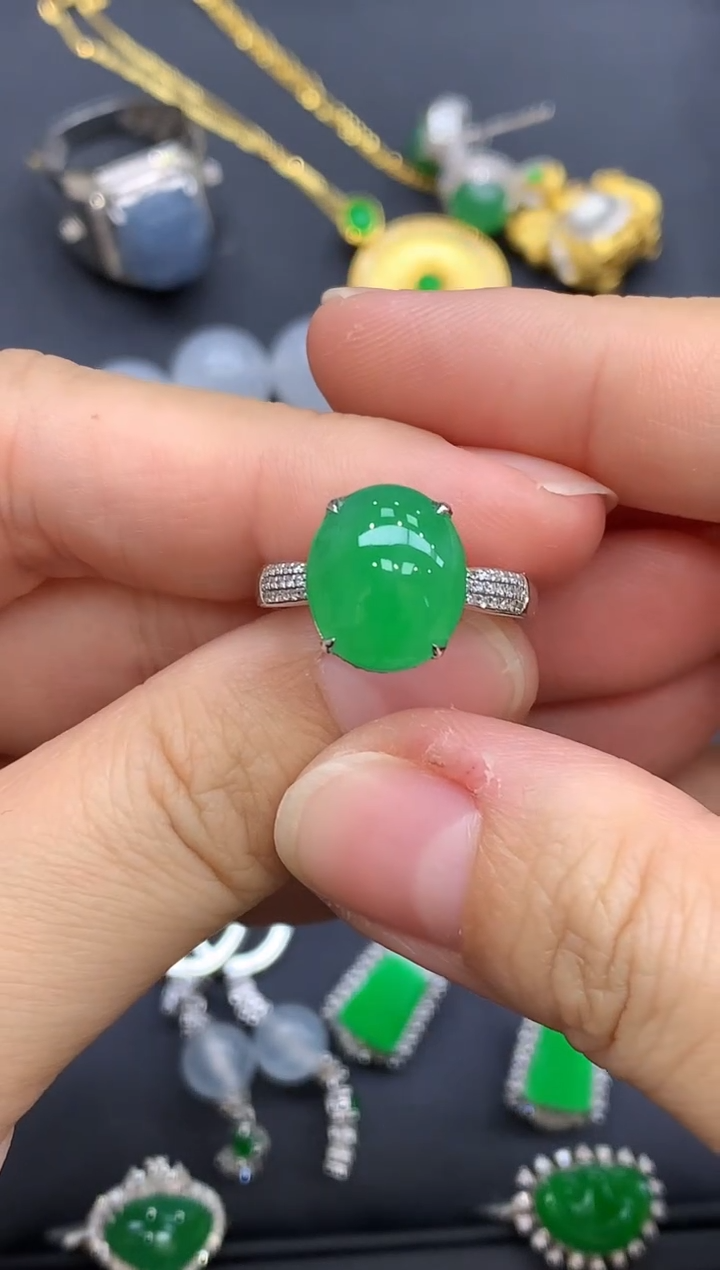 18K金镶嵌戒指翡翠584-中国好珍宝