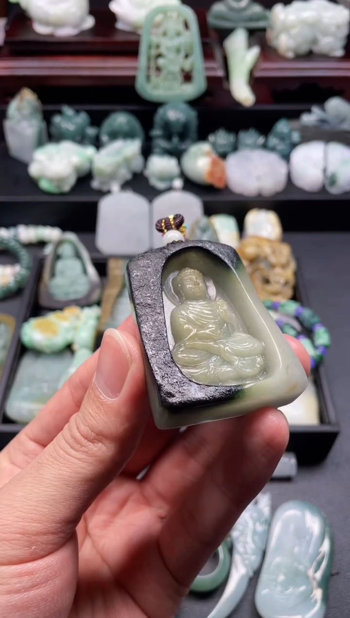 颈饰未镶嵌翡翠2  天然翡翠a货  阿弥陀佛