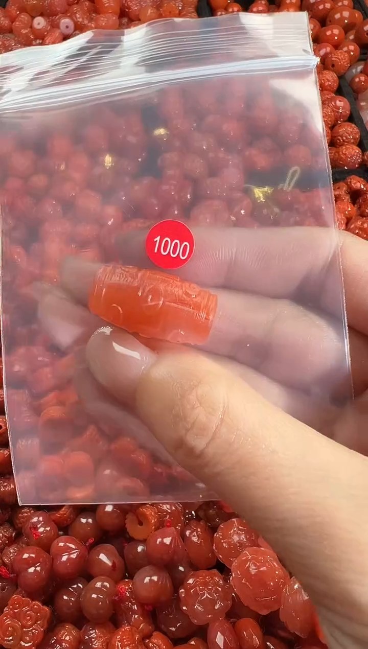 颈饰未镶嵌南红玛瑙1