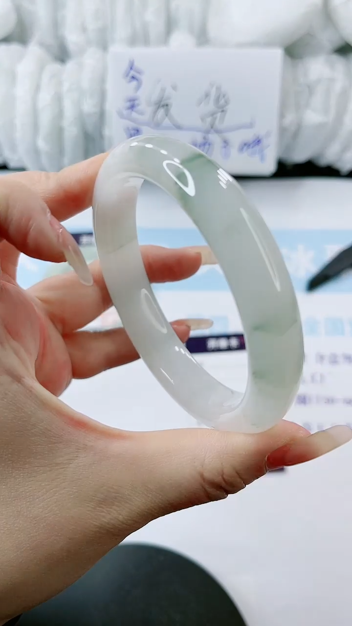 【闪购商品】石英质玉手镯未镶嵌多样性发货L355-64