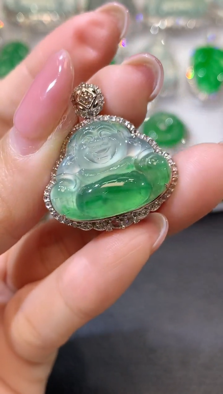 【闪购商品】翡翠吊坠(不含链)18K金镶嵌C66