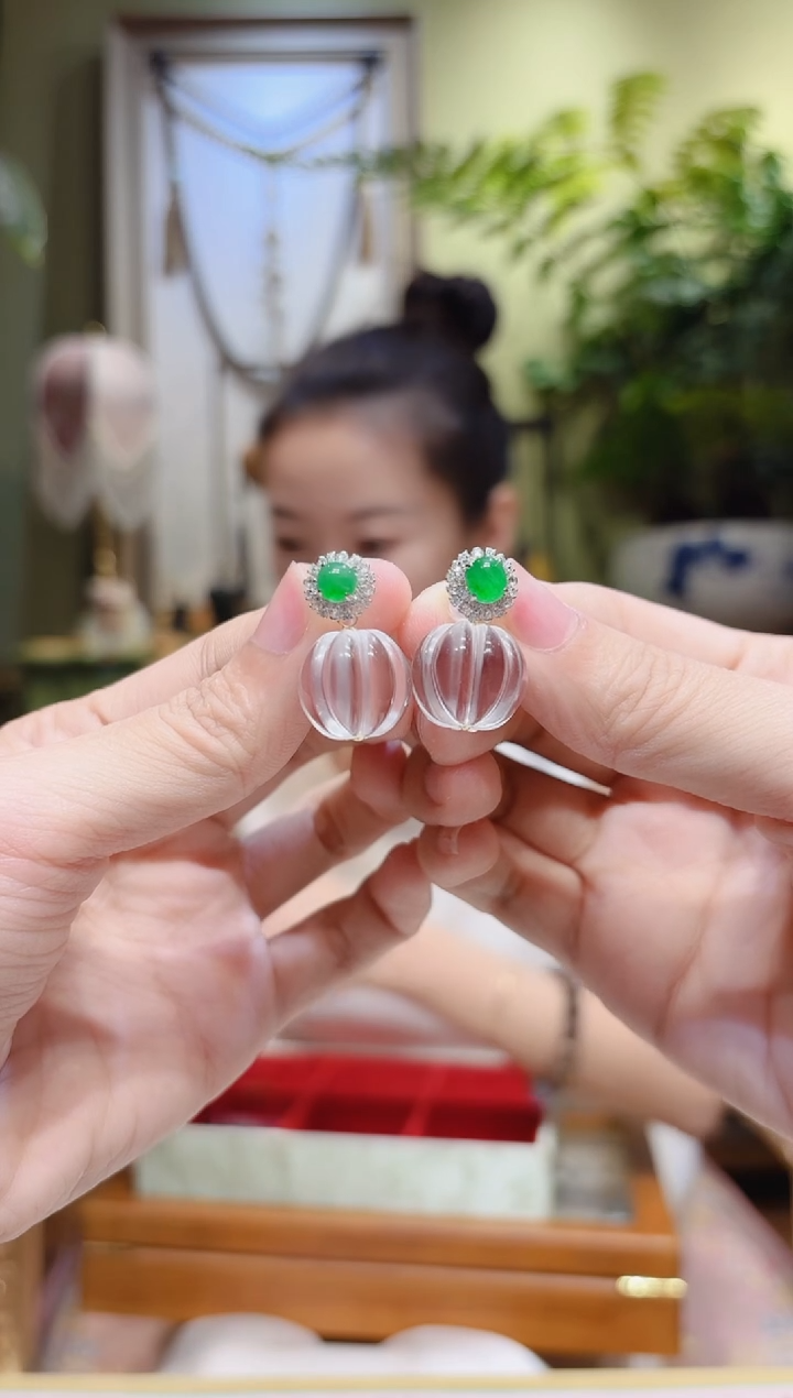 【闪购商品】翡翠耳饰18K金镶嵌绿蛋面南瓜珠翡翠耳饰