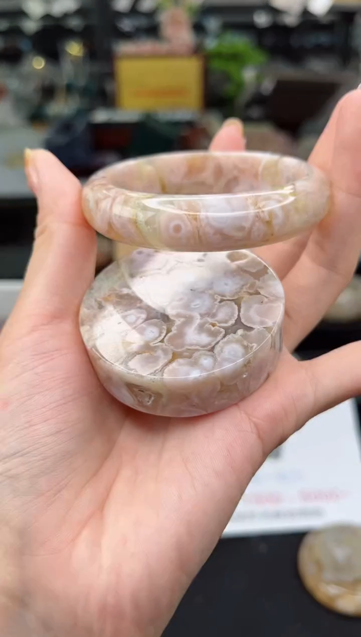 【闪购商品】石英质玉手镯未镶嵌54圈口（赠品镯心）3608090