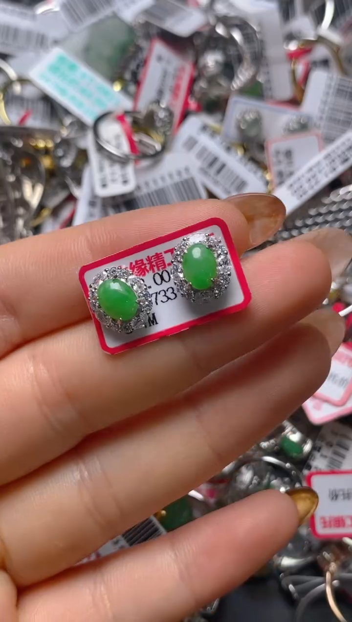 银S925镶嵌戒指翡翠百内无证书