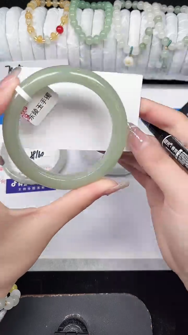 未镶嵌手镯石英质玉129-60/61