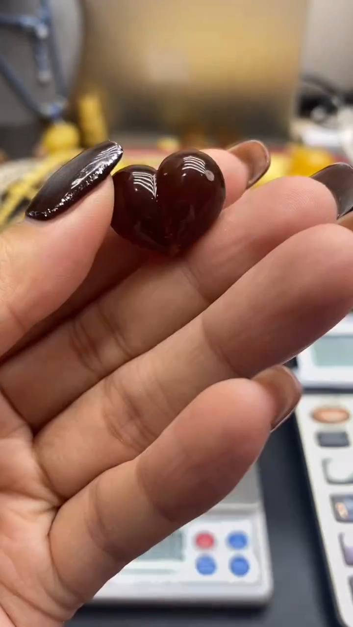 琥珀未镶嵌珠宝奇石303