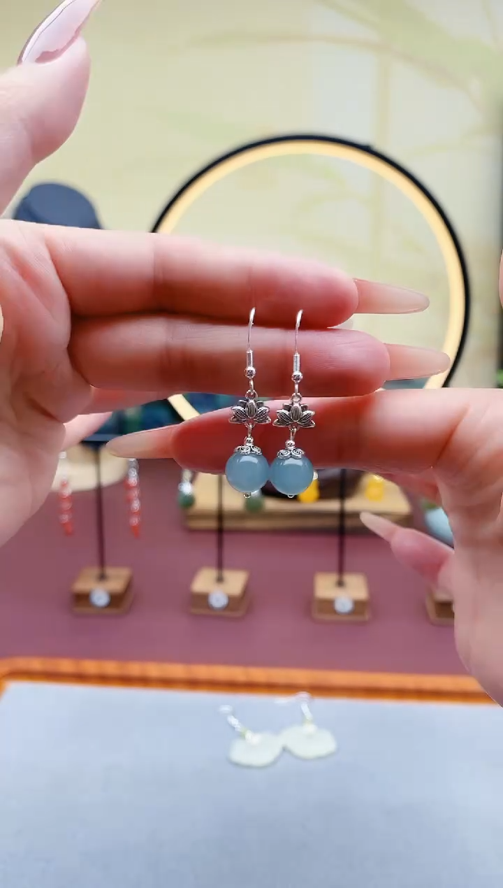 未镶嵌石英质玉（天山翠）耳饰01