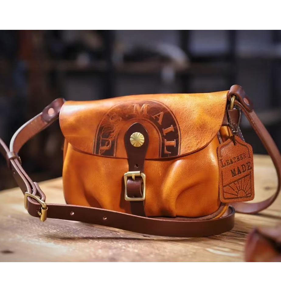 【谷道】头层牛皮质感小邮差真皮潮流时尚肩包欧美头层皮LB664690