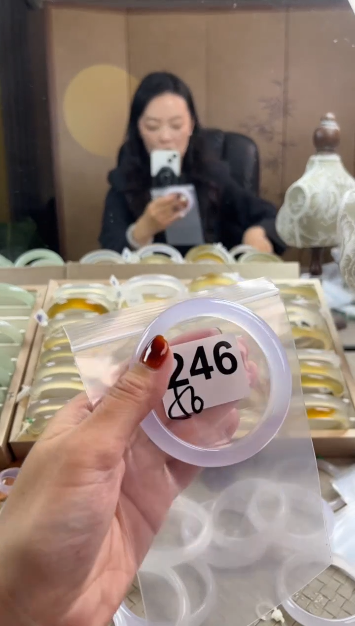 手镯玛瑙/玉髓未镶嵌246