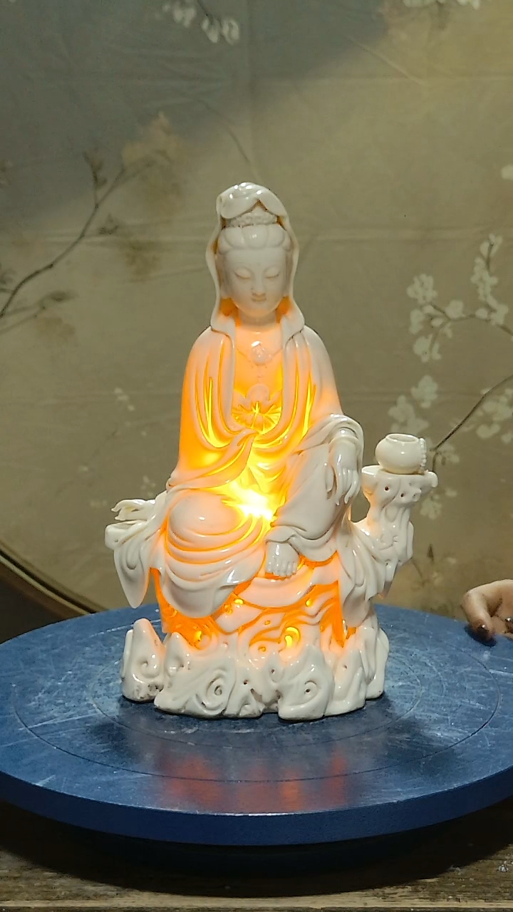 观音德化瓷孩儿红观音造像，高33公分