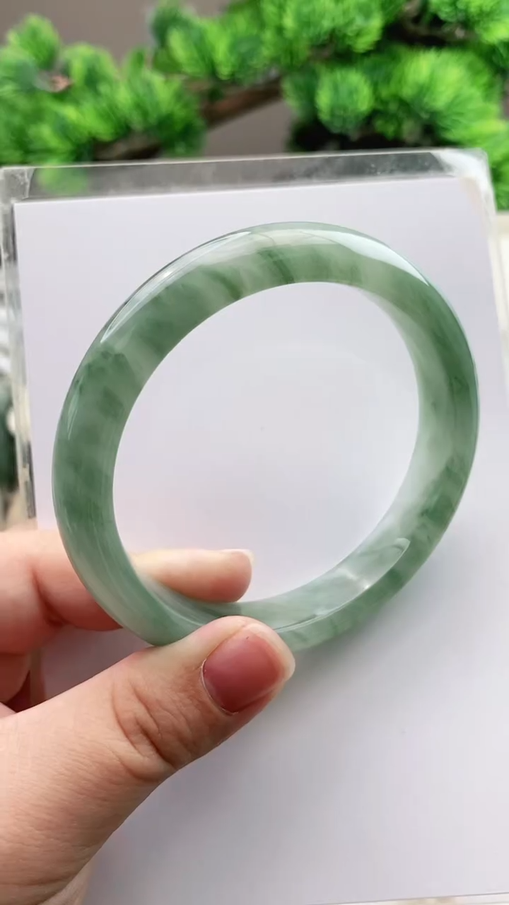 【闪购商品】石英质玉手镯未镶嵌64