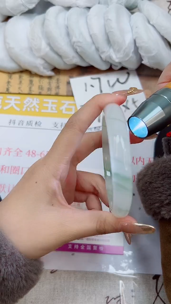 【闪购商品】石英质玉手镯未镶嵌K354-