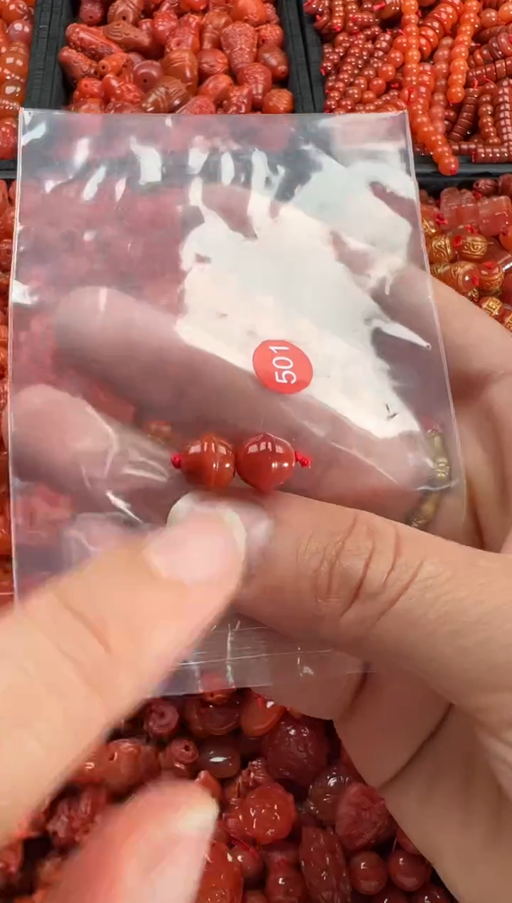 【闪购商品】南红玛瑙颈饰未镶嵌1