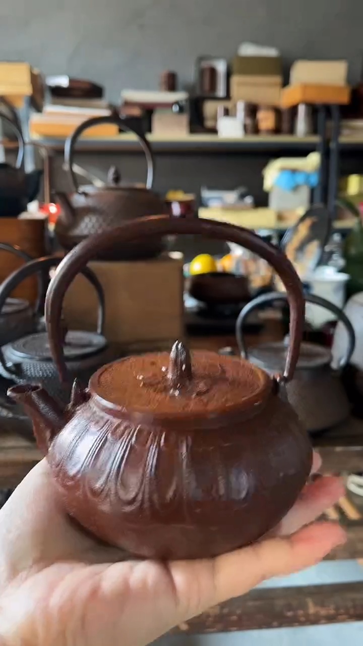 1.  铁壶       350ml