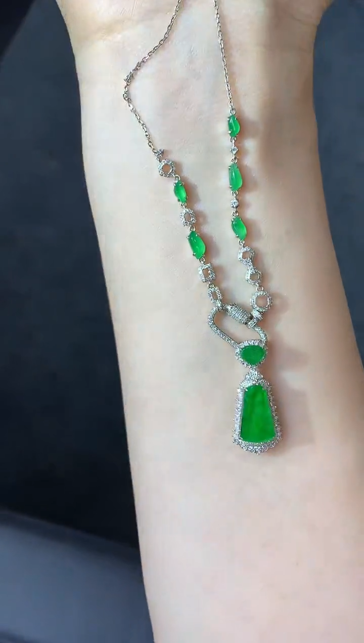 颈饰18K金镶嵌翡翠754-中国好珍宝