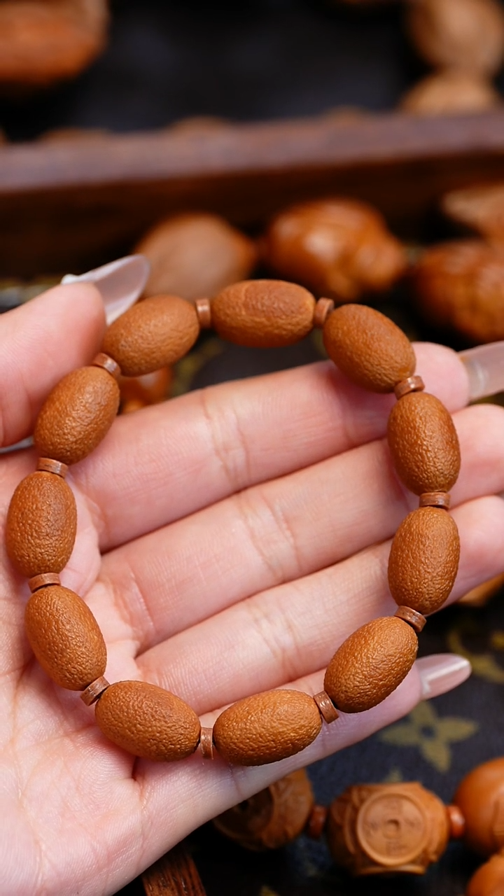 【闪购商品】橄榄核吊坠苏工橄榄核