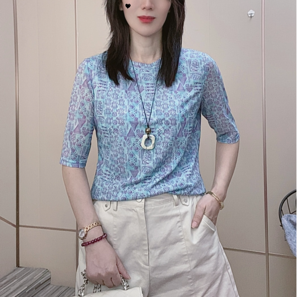 2025秋季新款女装五分袖圆领洋气冰清玉蓝肌肤纱透气宽松t恤衫女T