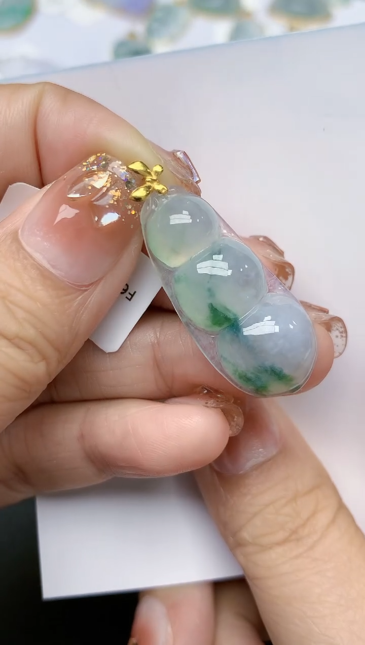 翡翠18K金镶嵌颈饰天然翡翠A货