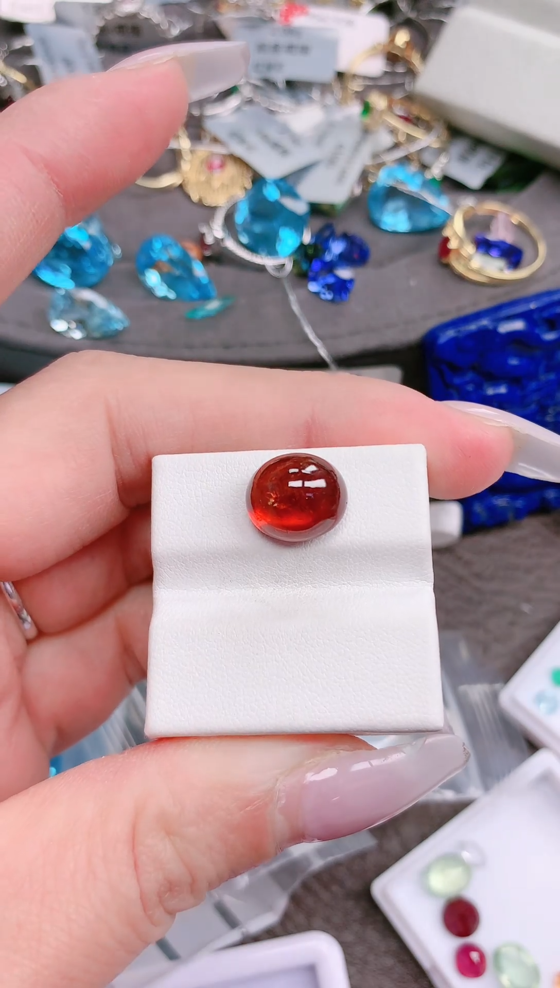 未镶嵌珠宝半成品石榴石（芬达石）9.06ct