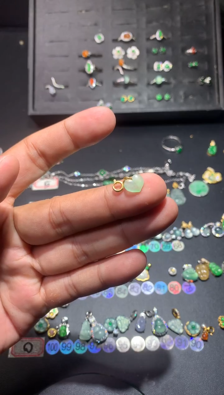 吊坠(不含链)未镶嵌翡翠1