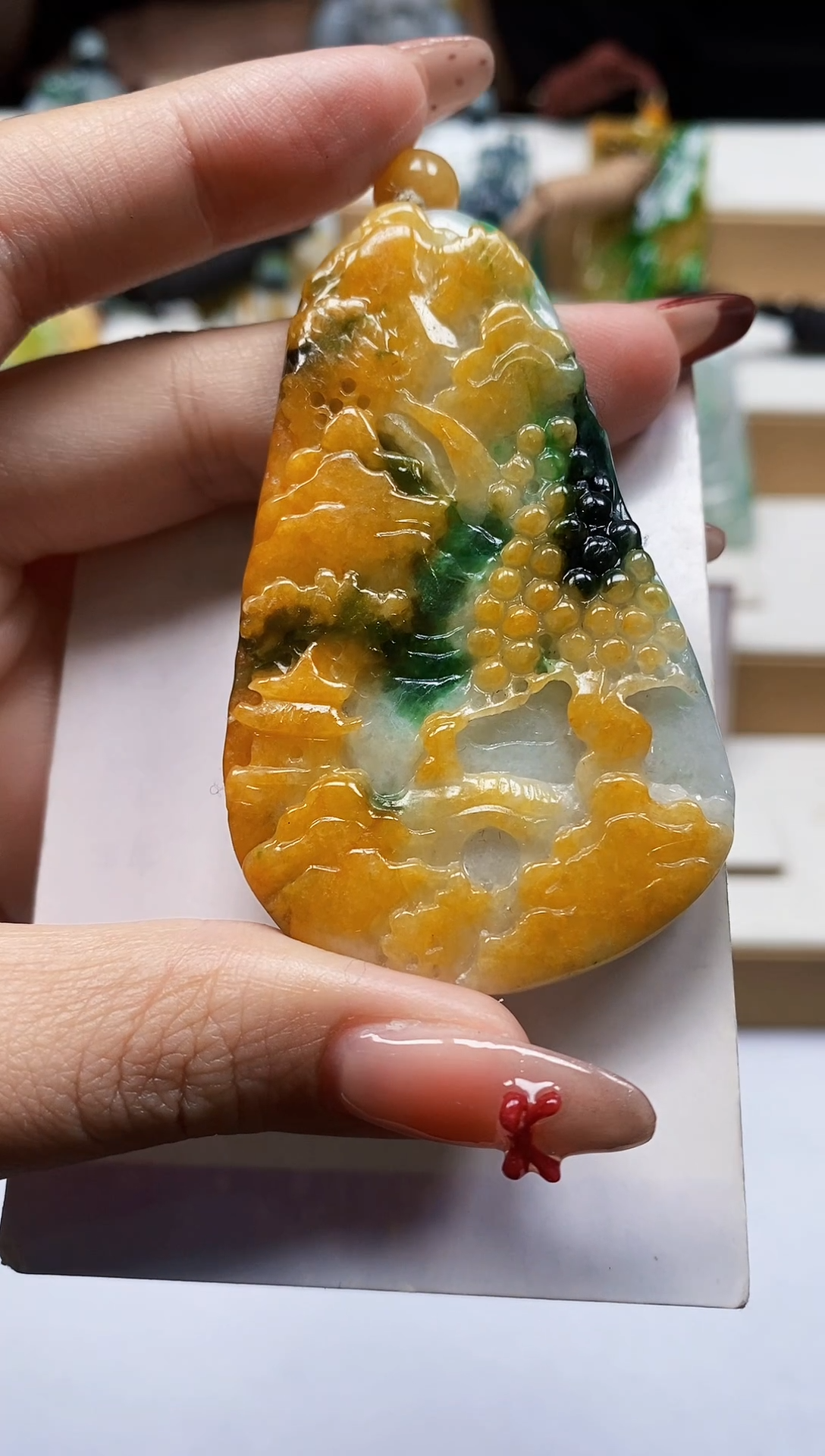 颈饰未镶嵌翡翠翡翠A货