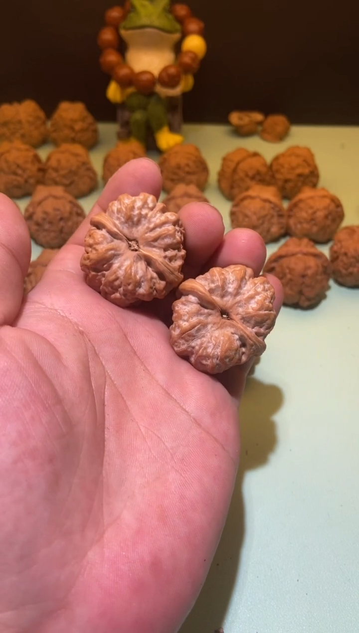 【闪购商品】文玩核桃吊坠山海核饰蛤蟆头38 343