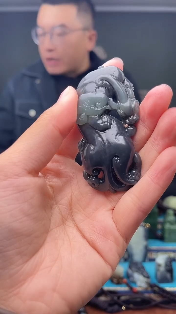 未镶嵌和田玉挂件1