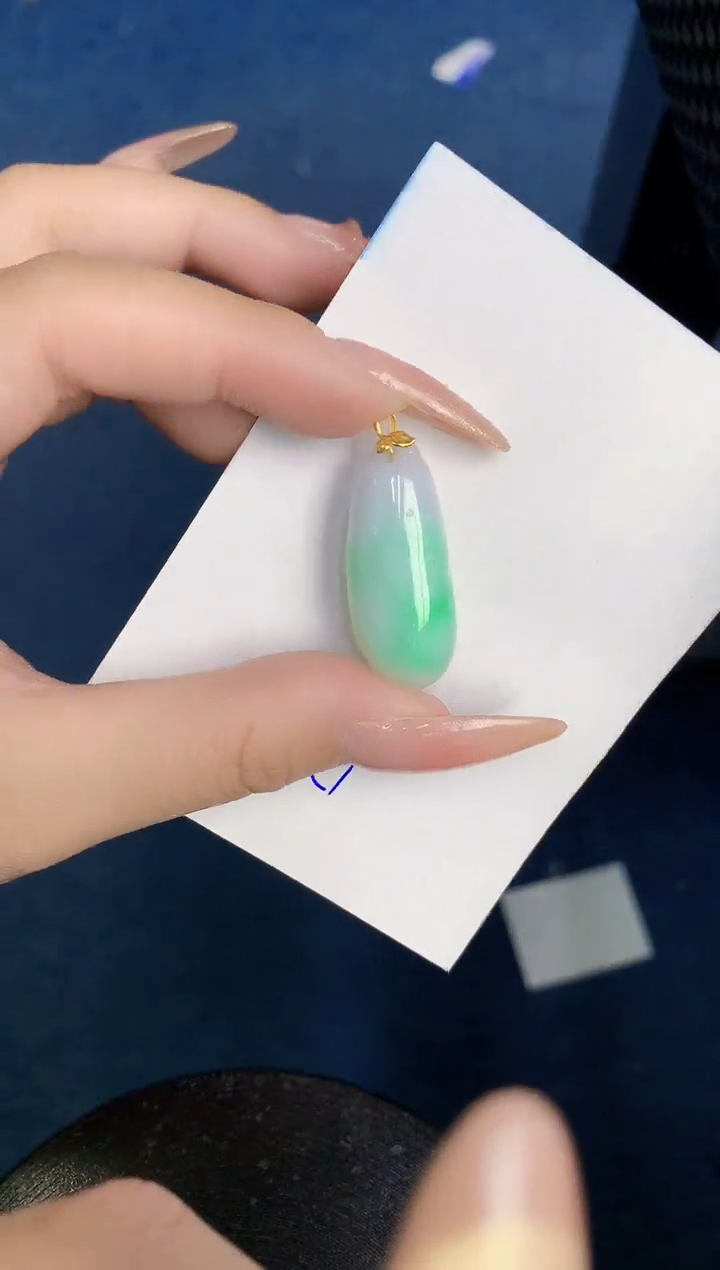 【闪购商品】翡翠颈饰18K金镶嵌000000000