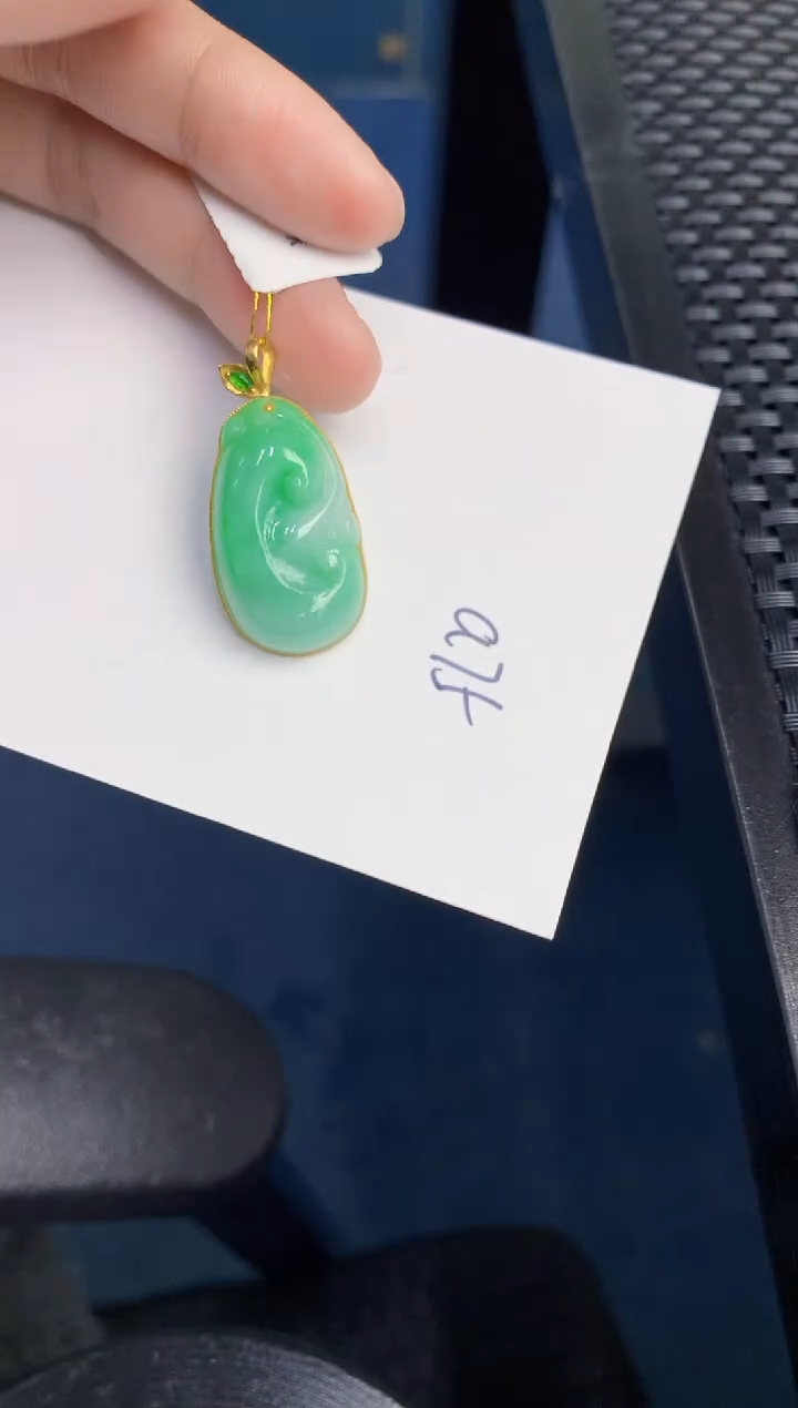 【闪购商品】翡翠颈饰18K金镶嵌000000000