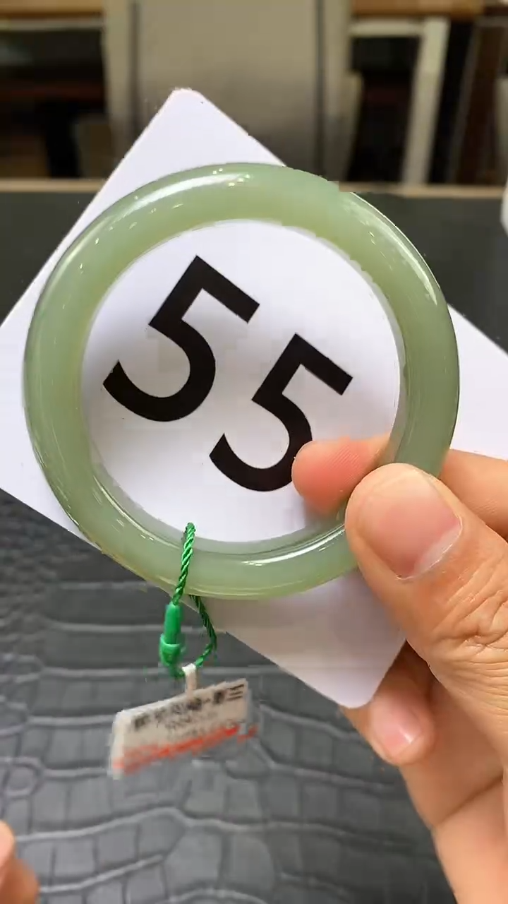 【闪购商品】和田玉碧玉手镯未镶嵌一个