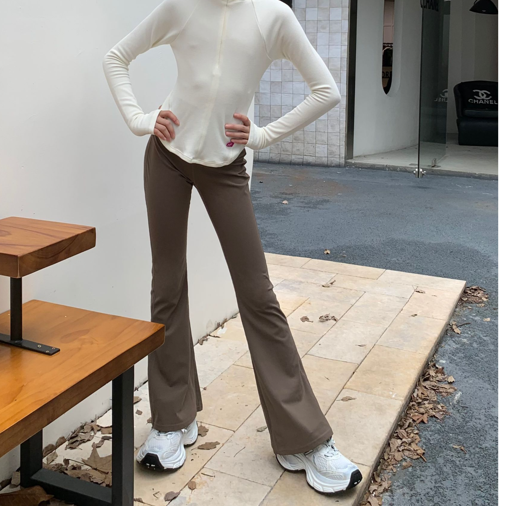 雪妈ESTAR独家定制秋冬后腰交叉加绒款高腰微喇裤2578