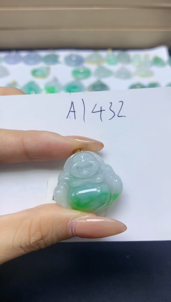 颈饰18K金镶嵌翡翠天然缅甸A货翡翠百元以上9元证书费自理