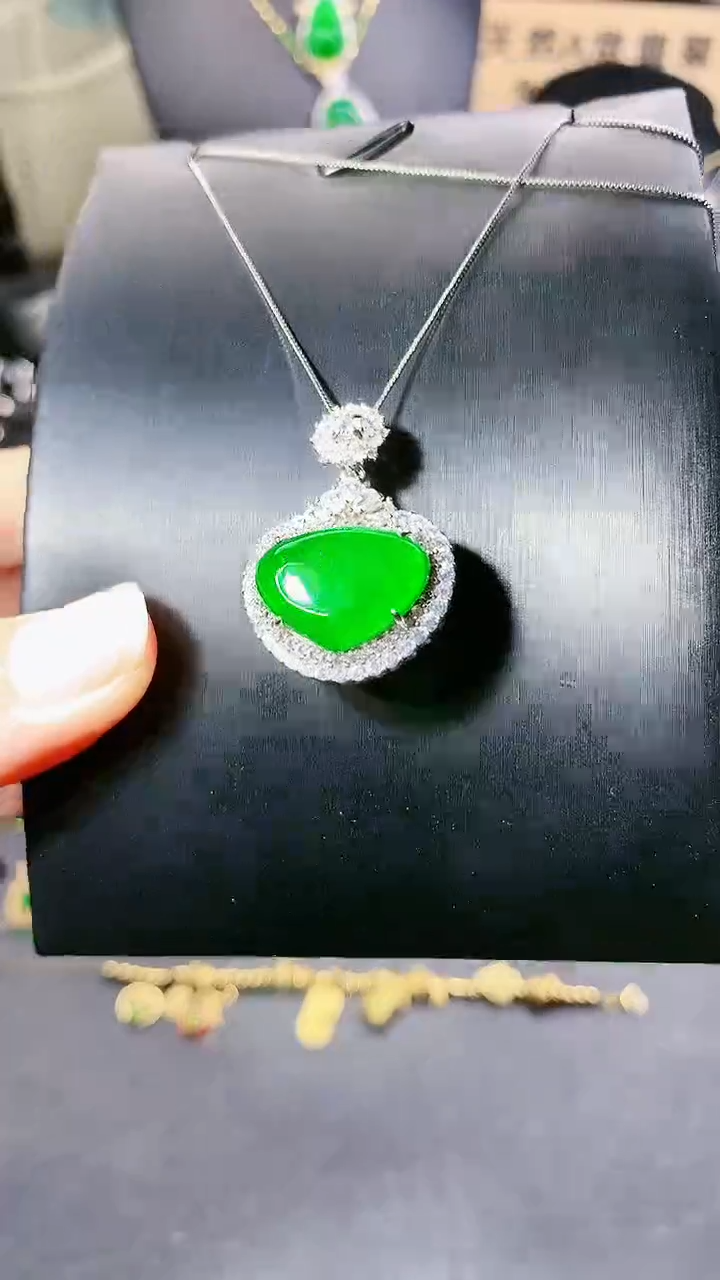 【闪购商品】翡翠吊坠(赠链)银S925镶嵌吊坠