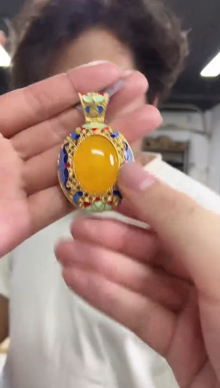 【闪购商品】蜜蜡裸石未镶嵌多样性发其一颜色微差