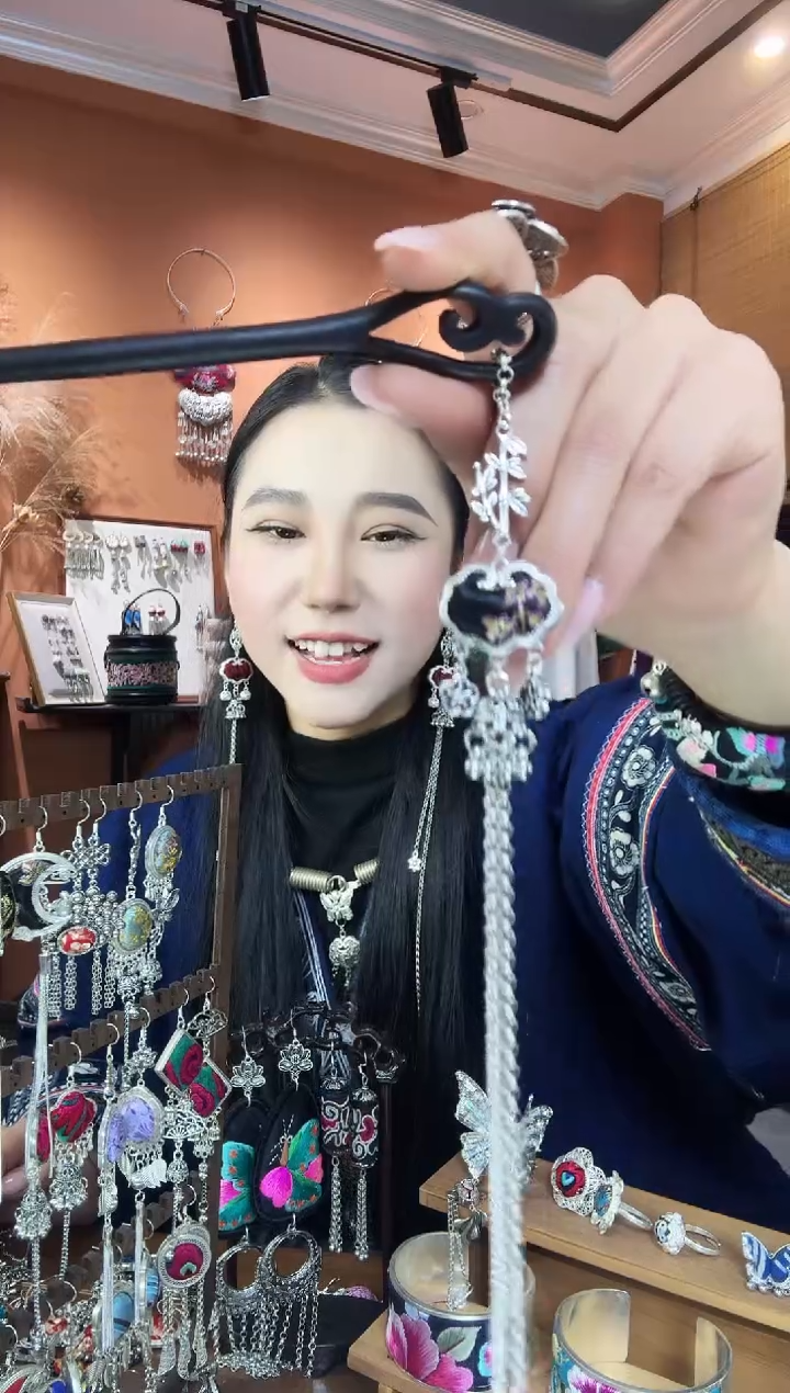 【闪购商品】刺绣纯手工民族风发簪