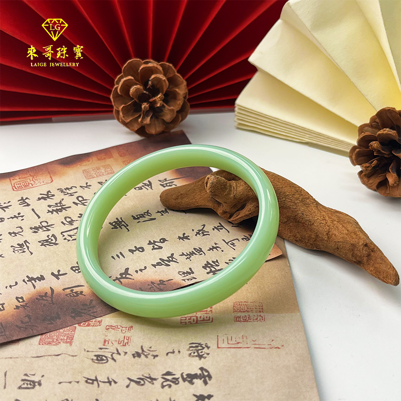 翠绿圆条贵妃镯【不支持备注圈口发货】