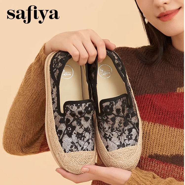 Safiya/索菲娅国风花朵亮面防滑平底懒人草编渔夫鞋SF43111428