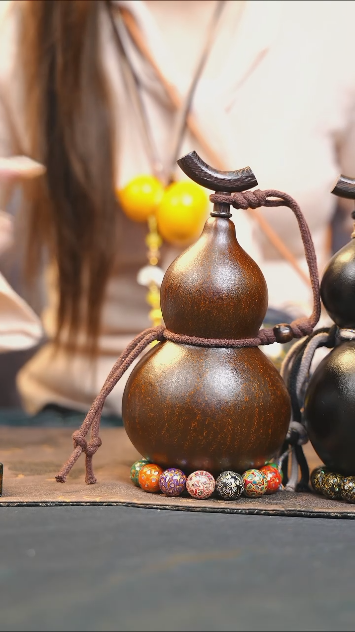 【闪购商品】WP103大漆酒葫芦不包手串及旋转底座