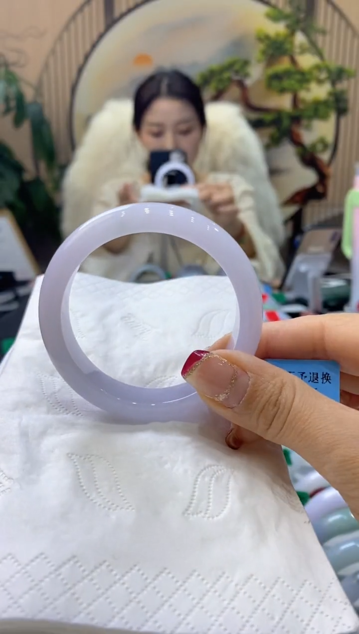 【闪购商品】翡翠手镯未镶嵌99903575