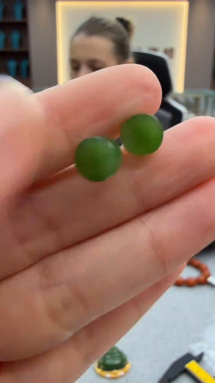 未镶嵌和田玉耳饰275秒拍号 假一罚三