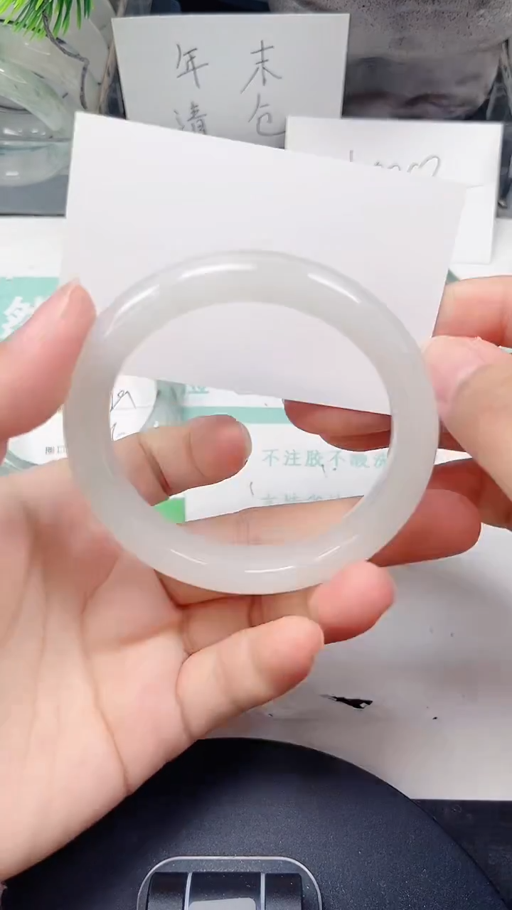 未镶嵌手镯石英质玉37-55/56