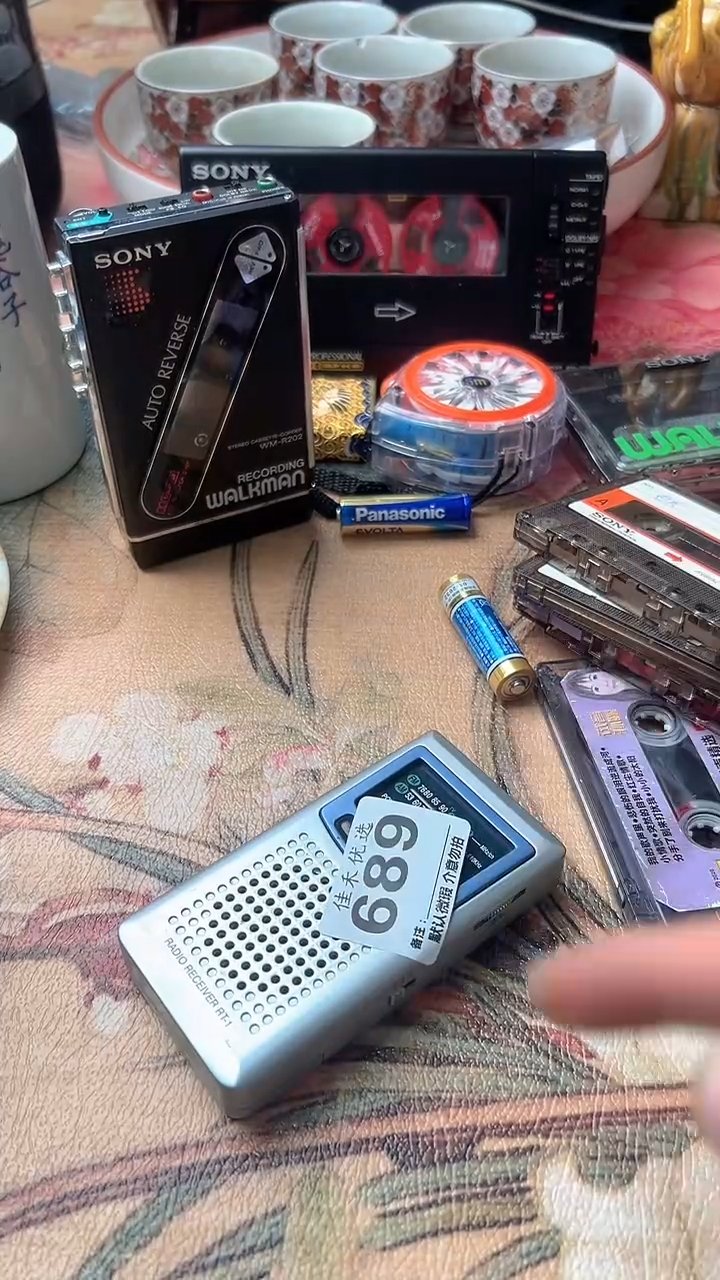 Q*数码影院配件银白色