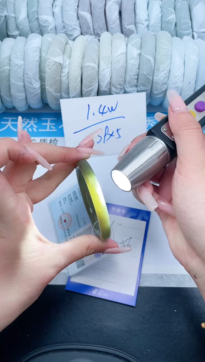 【闪购商品】和田玉（糖玉）手镯未镶嵌121-56