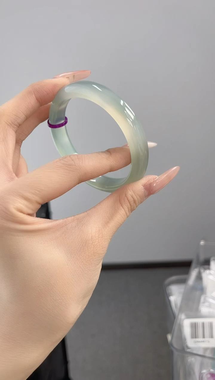 【闪购商品】玛瑙/玉髓手镯未镶嵌57-58圈