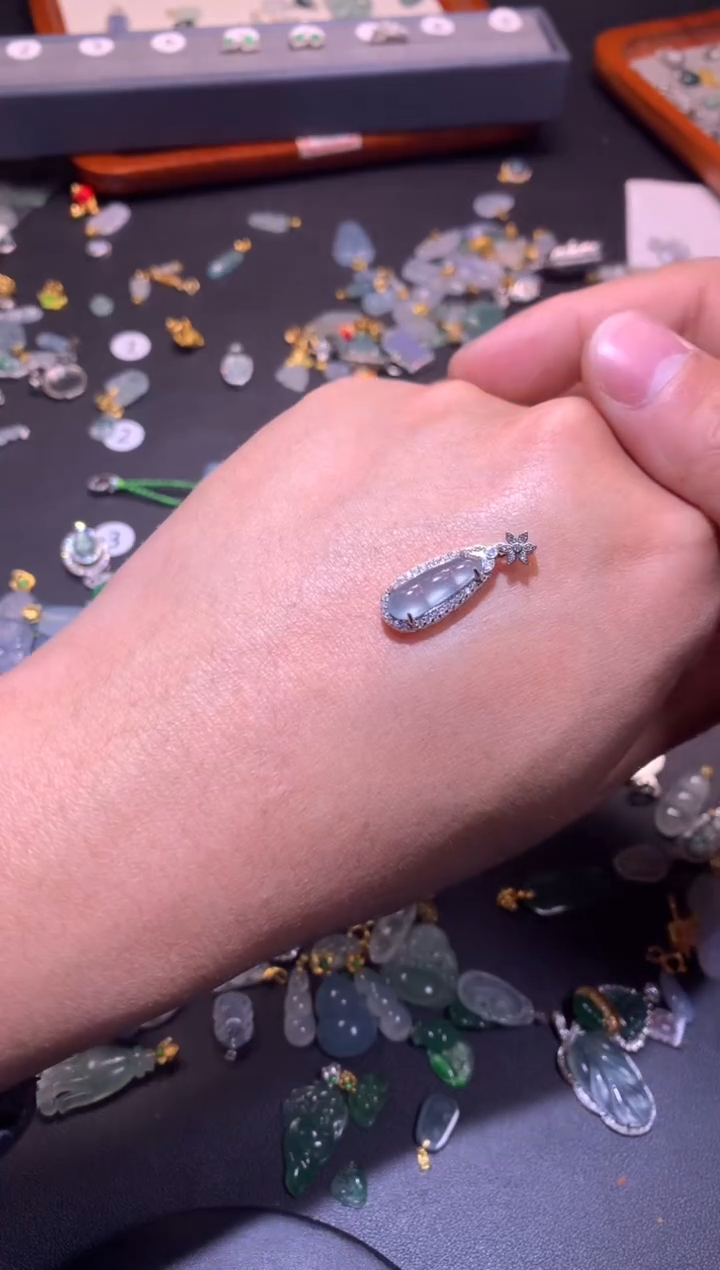 【闪购商品】翡翠吊坠(不含链)银S925镶嵌1