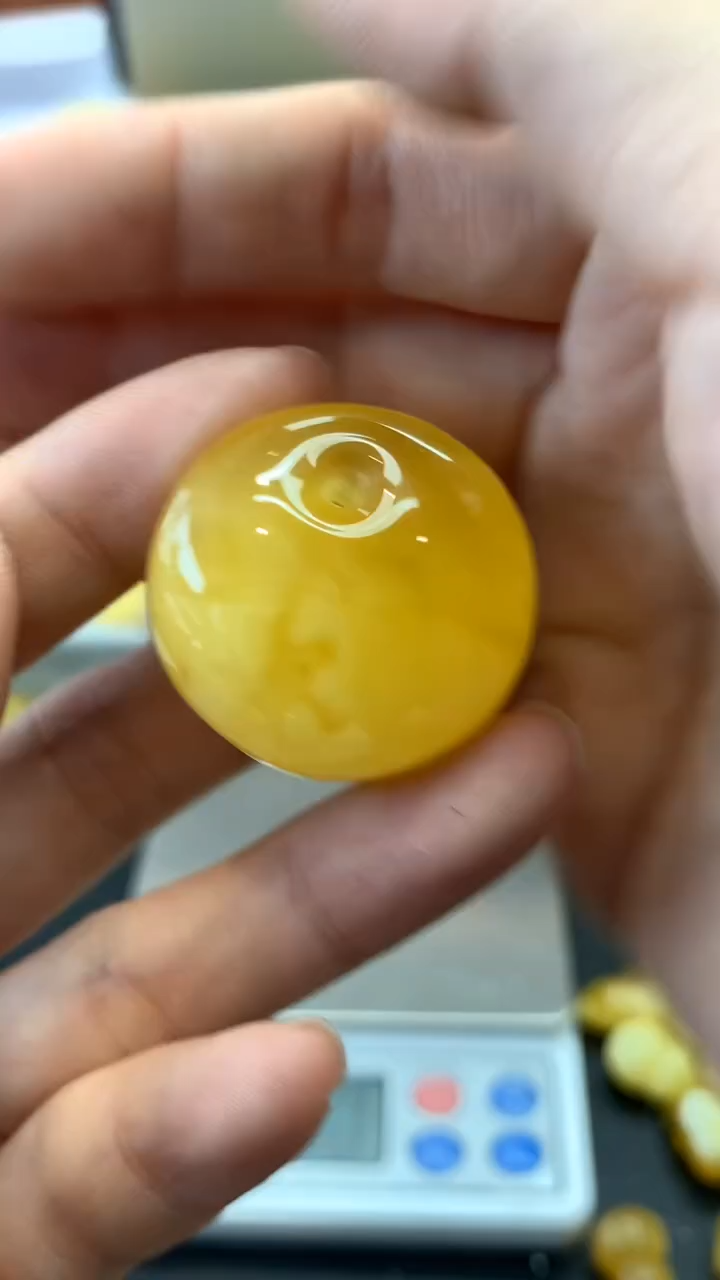 未镶嵌琥珀珠宝奇石831
